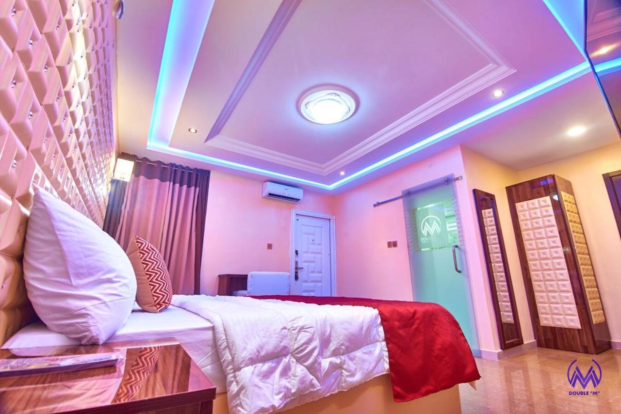 Ogombo Double M Exquisite Suites And Lounge Lekki מראה חיצוני תמונה