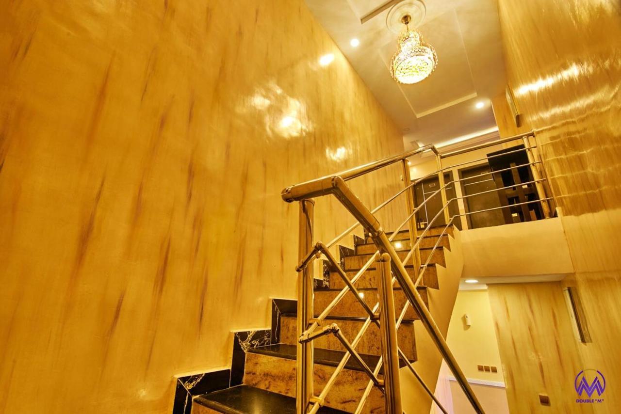 Ogombo Double M Exquisite Suites And Lounge Lekki מראה חיצוני תמונה