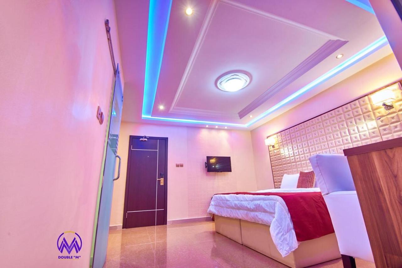 Ogombo Double M Exquisite Suites And Lounge Lekki מראה חיצוני תמונה