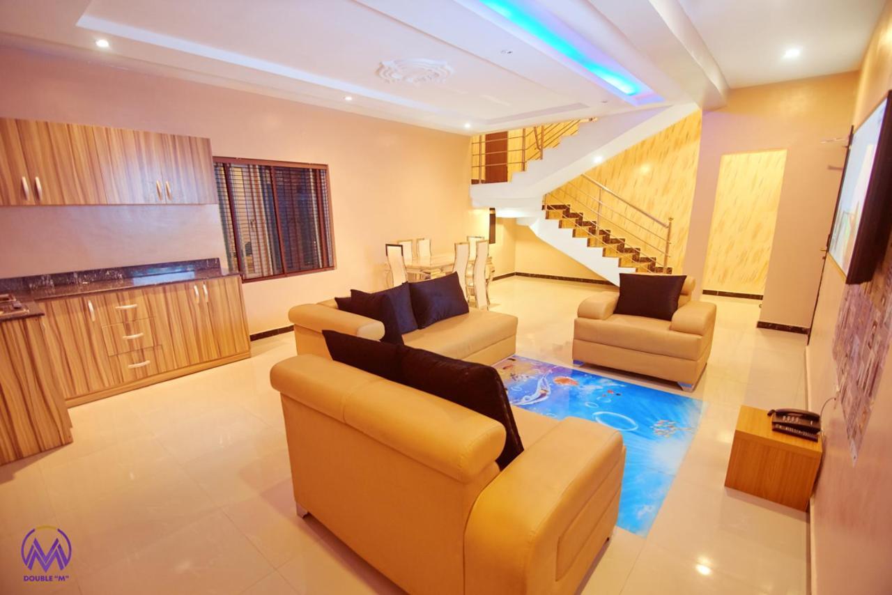 Ogombo Double M Exquisite Suites And Lounge Lekki מראה חיצוני תמונה