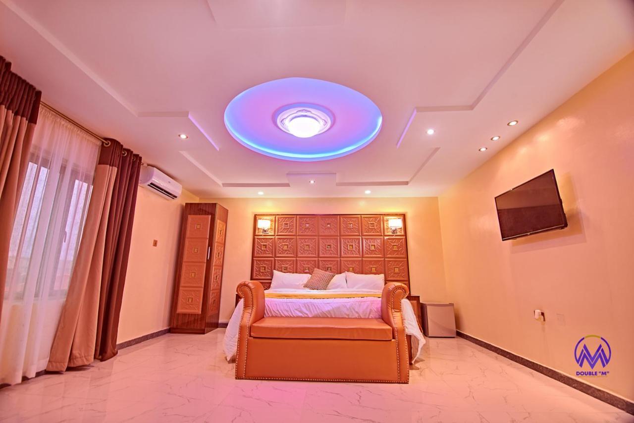 Ogombo Double M Exquisite Suites And Lounge Lekki מראה חיצוני תמונה