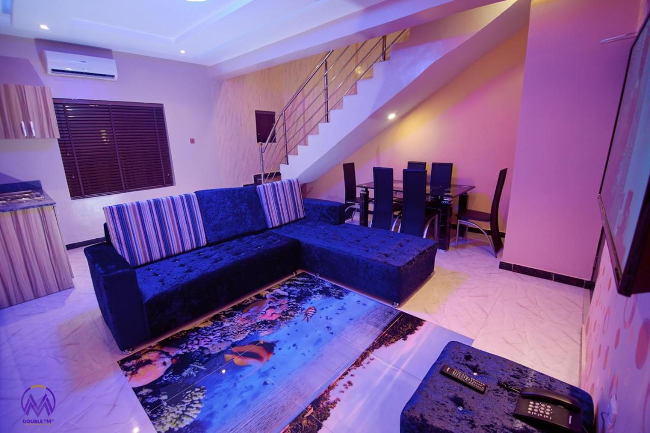Ogombo Double M Exquisite Suites And Lounge Lekki מראה חיצוני תמונה