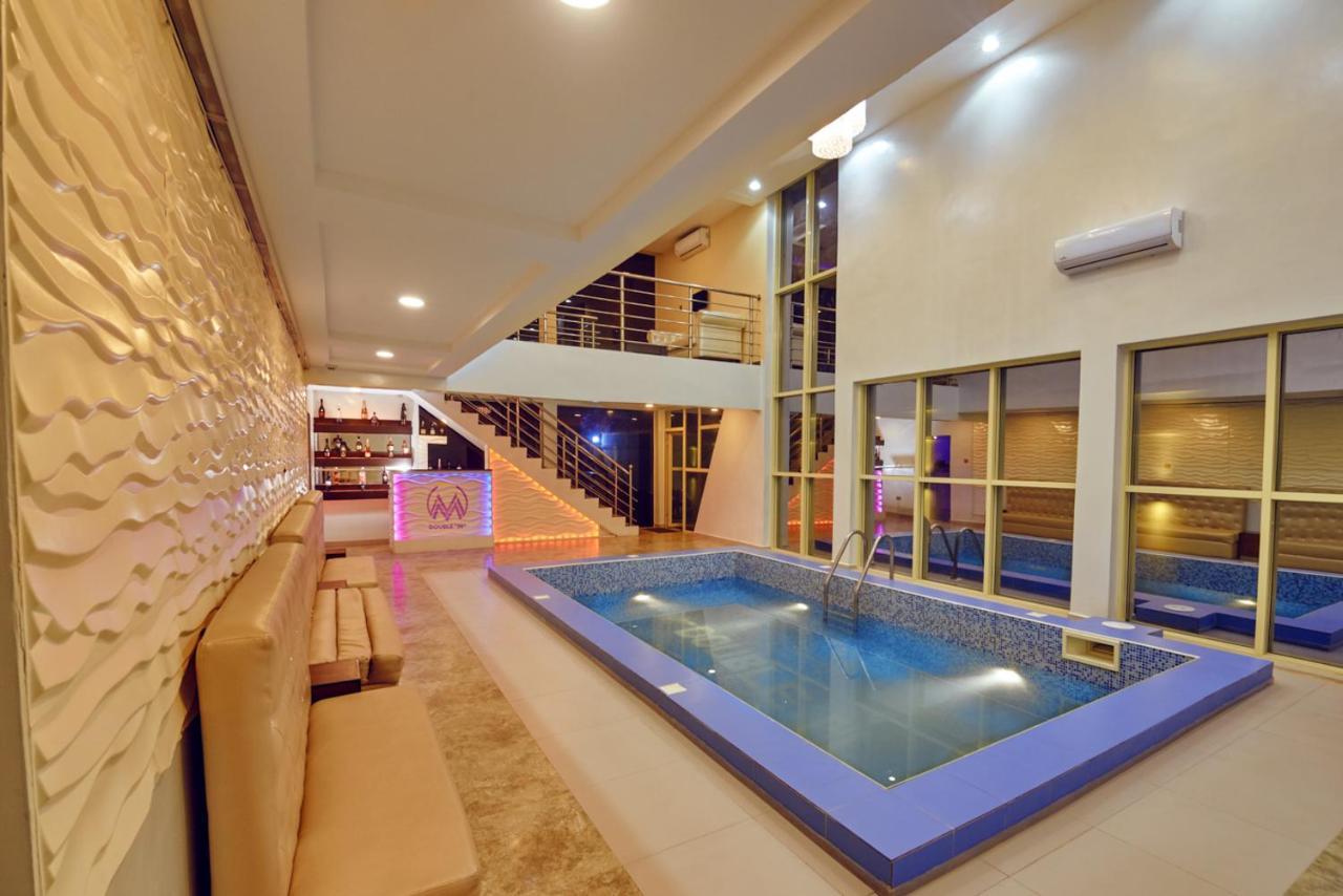 Ogombo Double M Exquisite Suites And Lounge Lekki מראה חיצוני תמונה