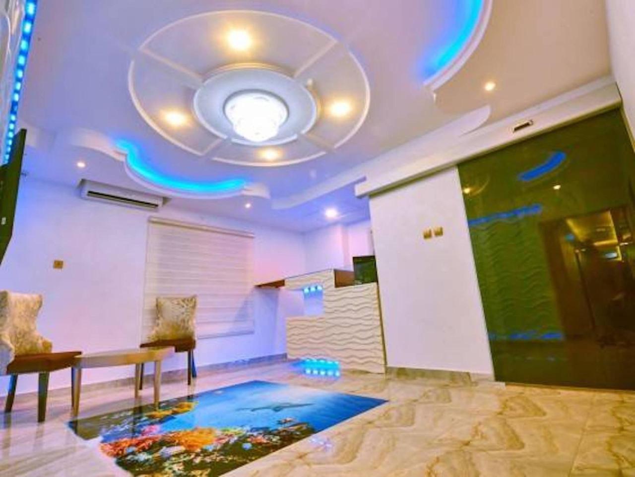 Ogombo Double M Exquisite Suites And Lounge Lekki מראה חיצוני תמונה